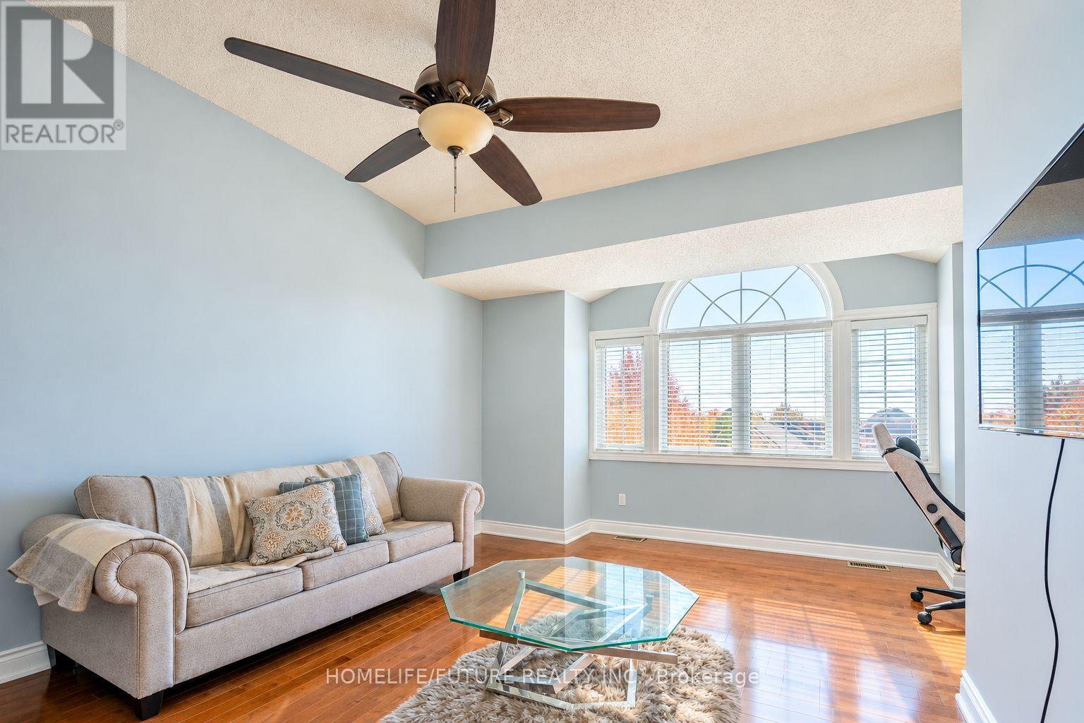 28 Montague Avenue, Clarington, ON photo 15