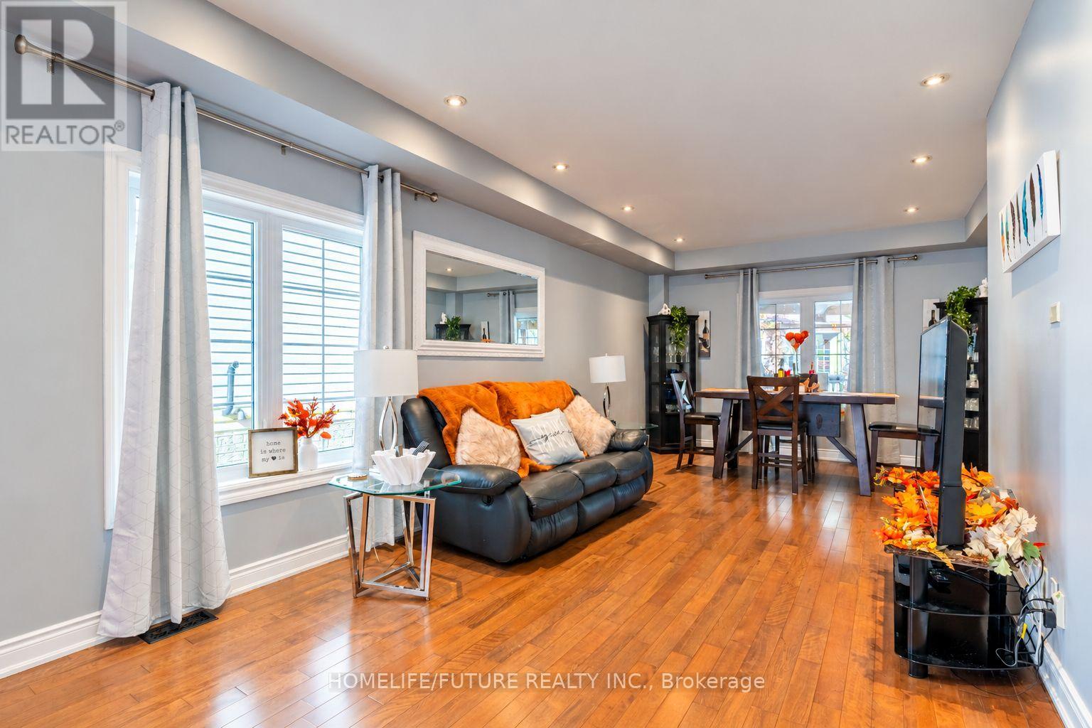 28 Montague Avenue, Clarington, ON photo 5
