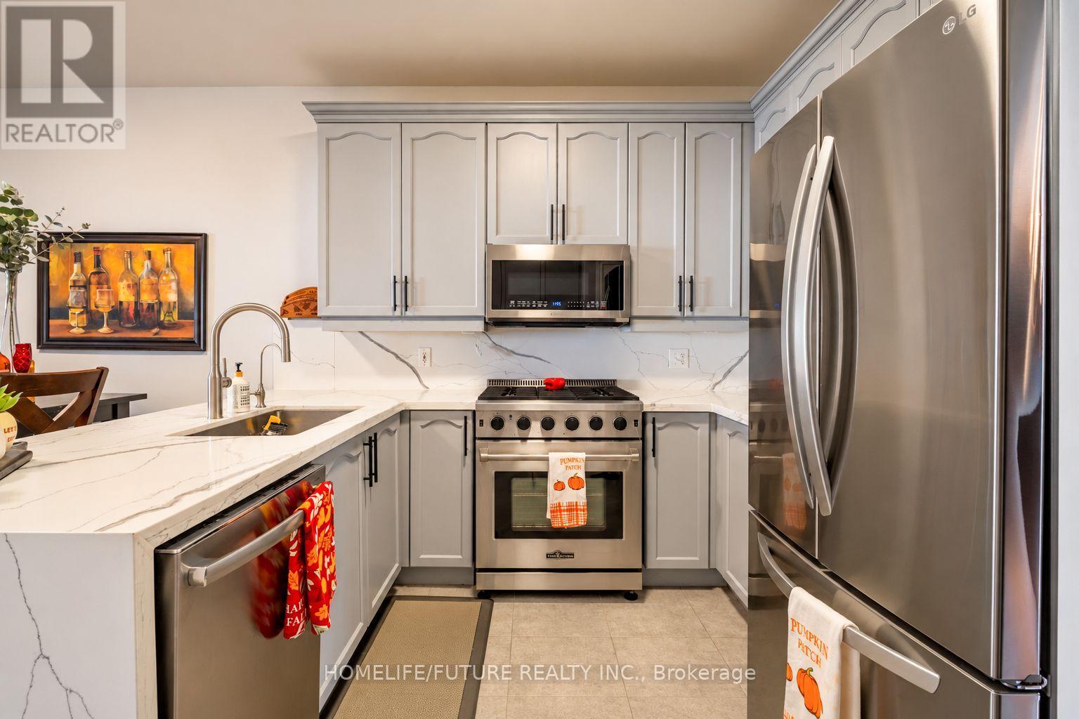 28 Montague Avenue, Clarington, ON photo 9