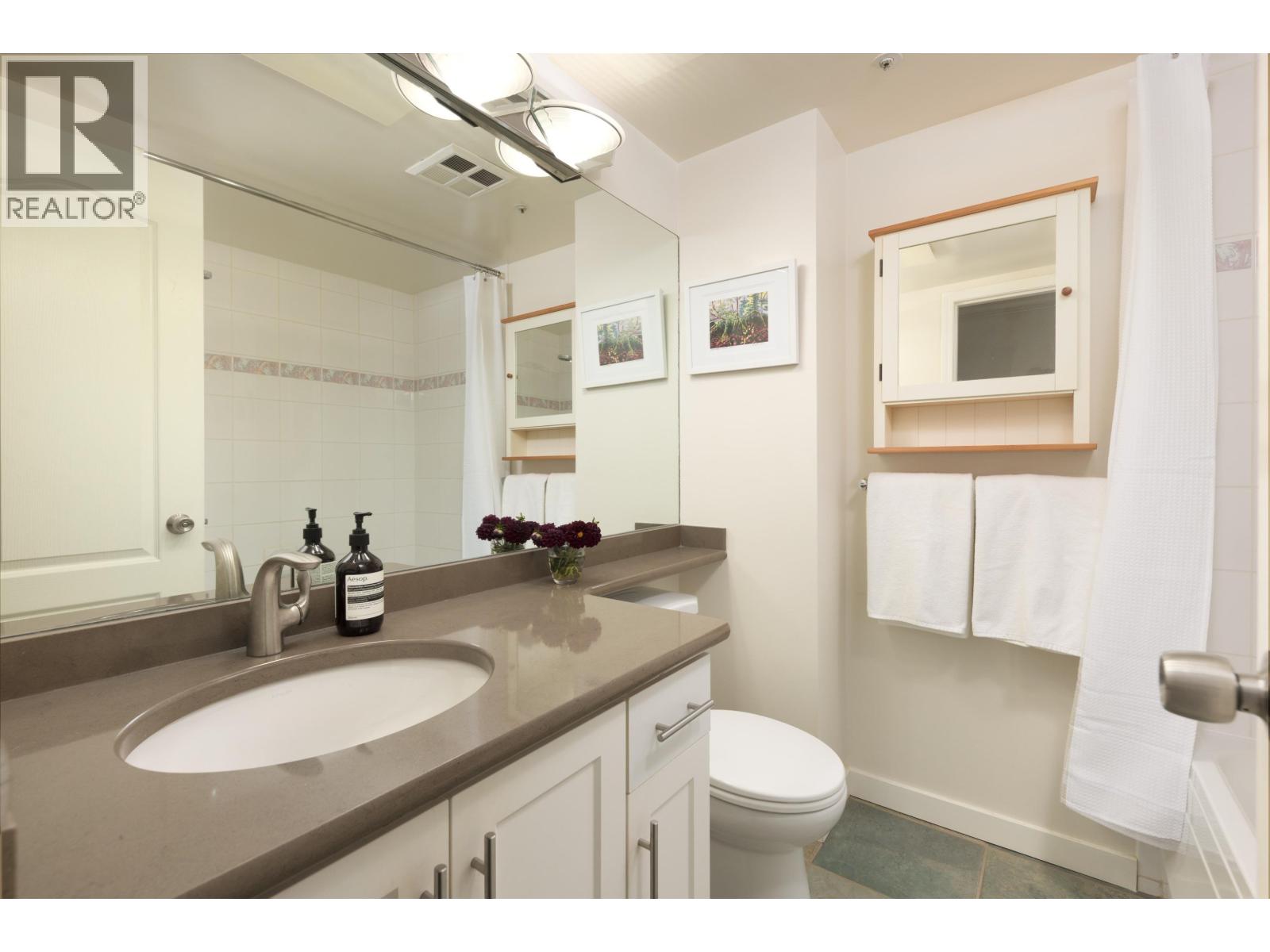 Photo of 603 888 BUTE STREET 18