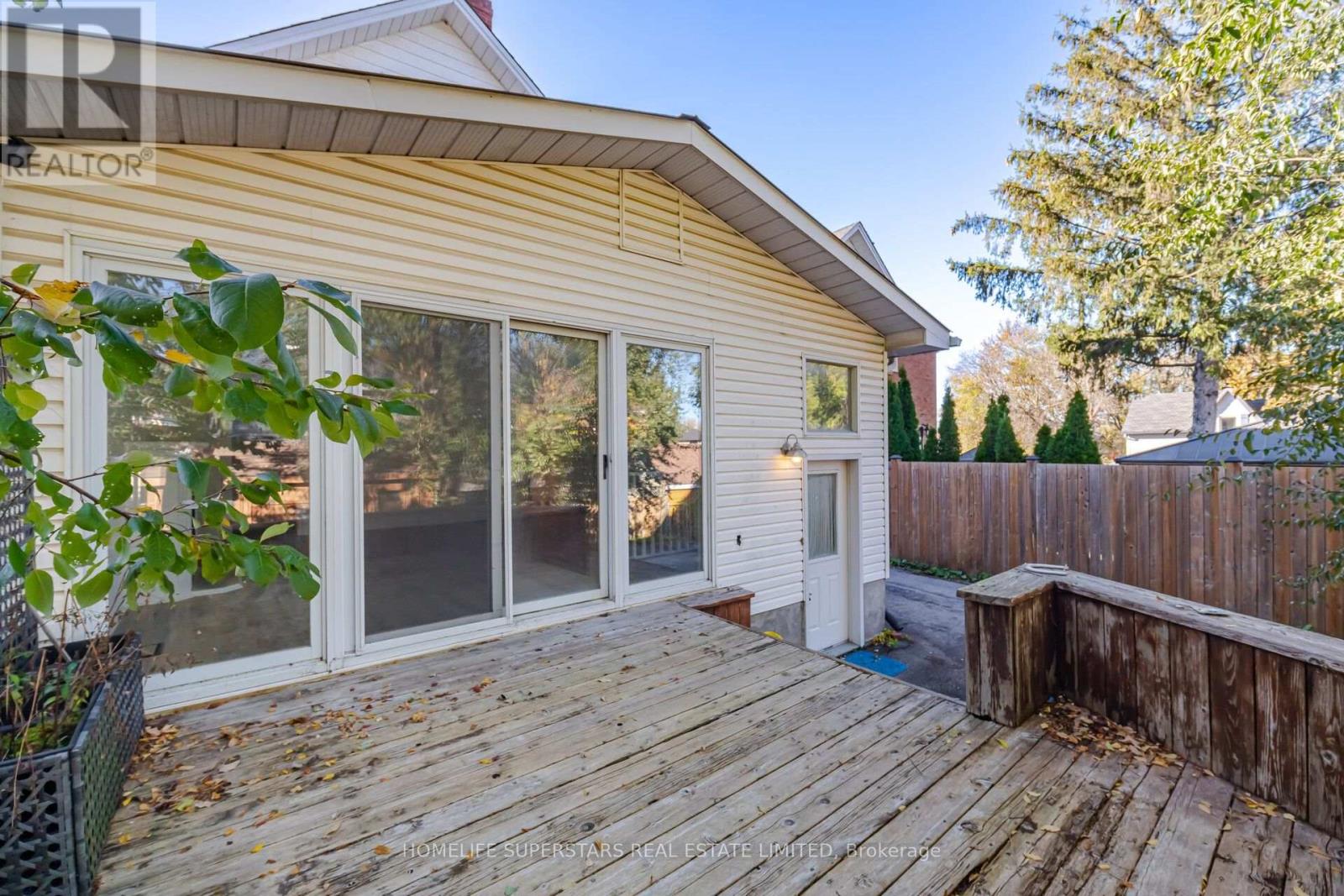 103 ARDEN AVENUE - 41