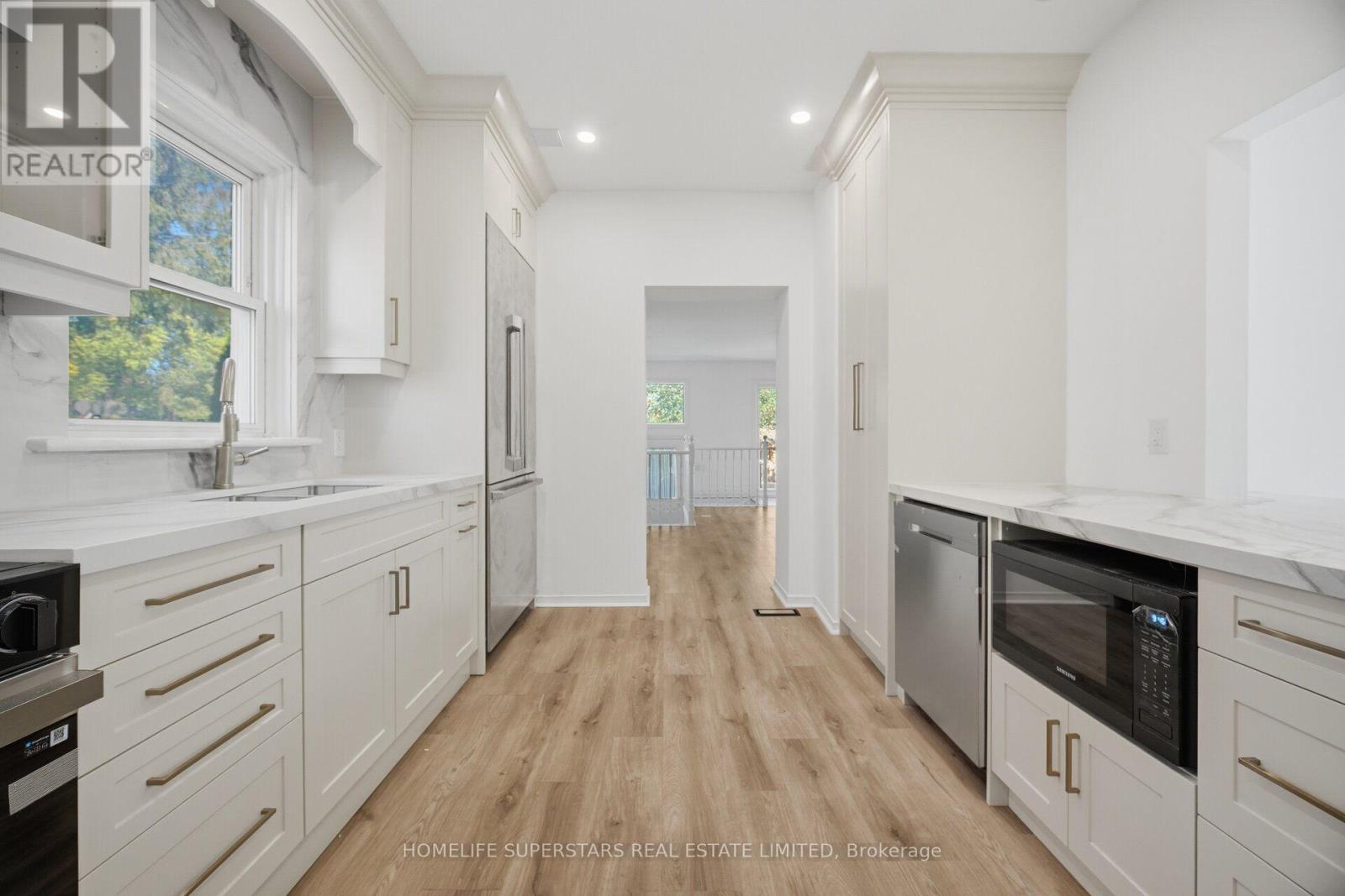103 ARDEN AVENUE, Newmarket (Central Newmarket) — photo 6