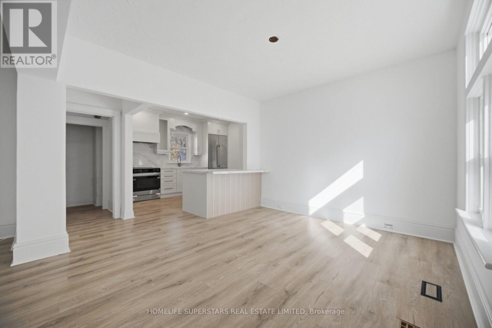 103 ARDEN AVENUE, Newmarket (Central Newmarket) — photo 7