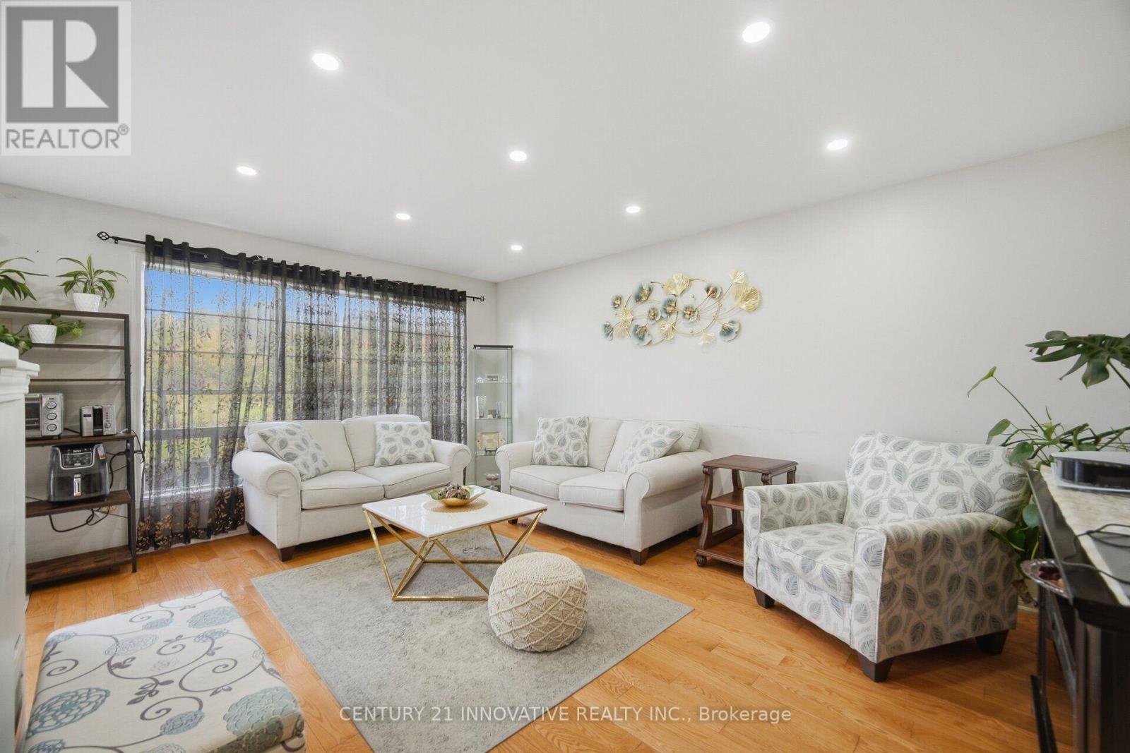 838 MCKAY CRESCENT, Milton (BE Beaty) — photo 5