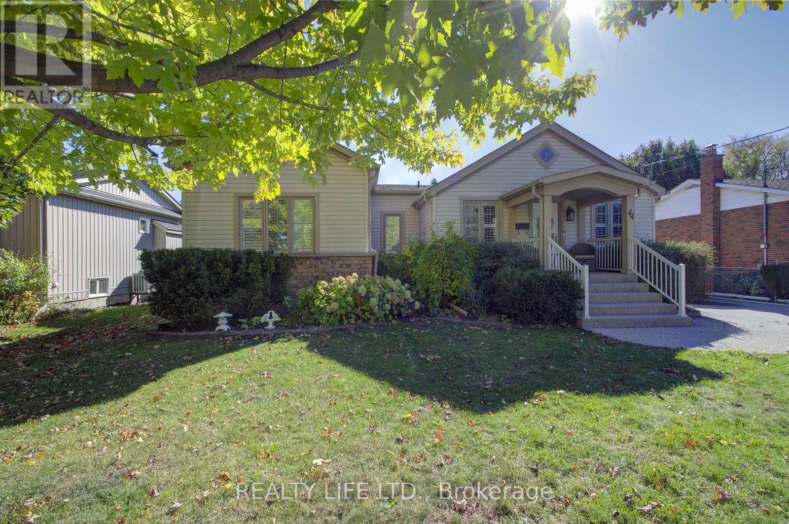 44 Miles Street, Milton, ON photo 2