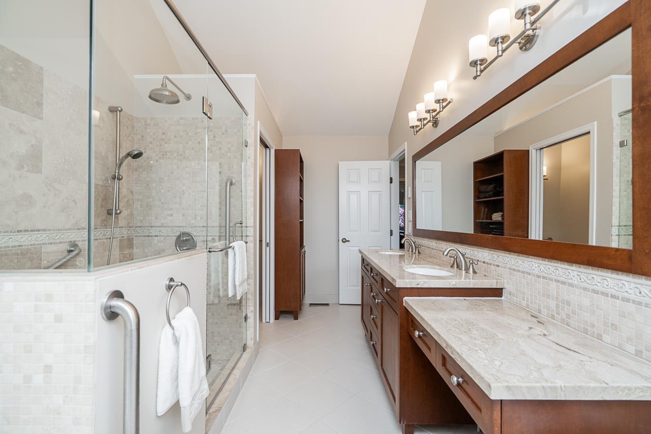31 1725 SOUTHMERE CRESCENT, Surrey - Image 1