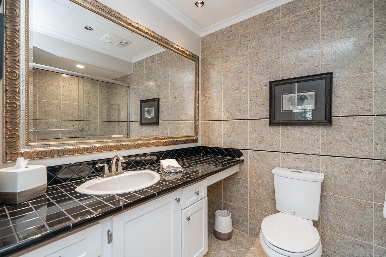 31 1725 SOUTHMERE CRESCENT, Surrey - Image 1