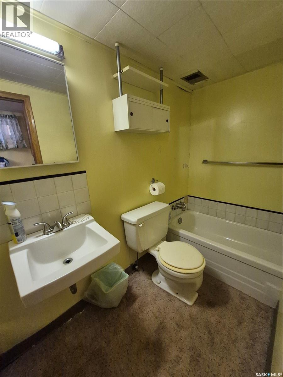 517 Bertrand AVENUE, Radville — photo 25