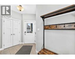 3pc Bathroom - 477 Moonlight Way W, Lethbridge, AB T1J5M1 Photo 9