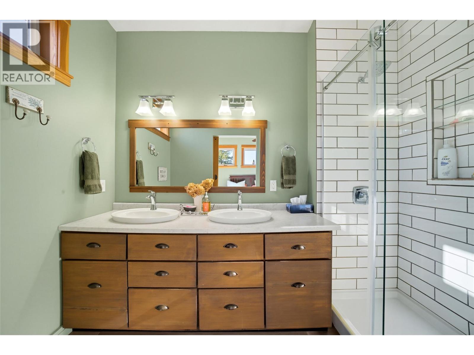 #4 5404 Sunnybrae Canoe Point Road - 23