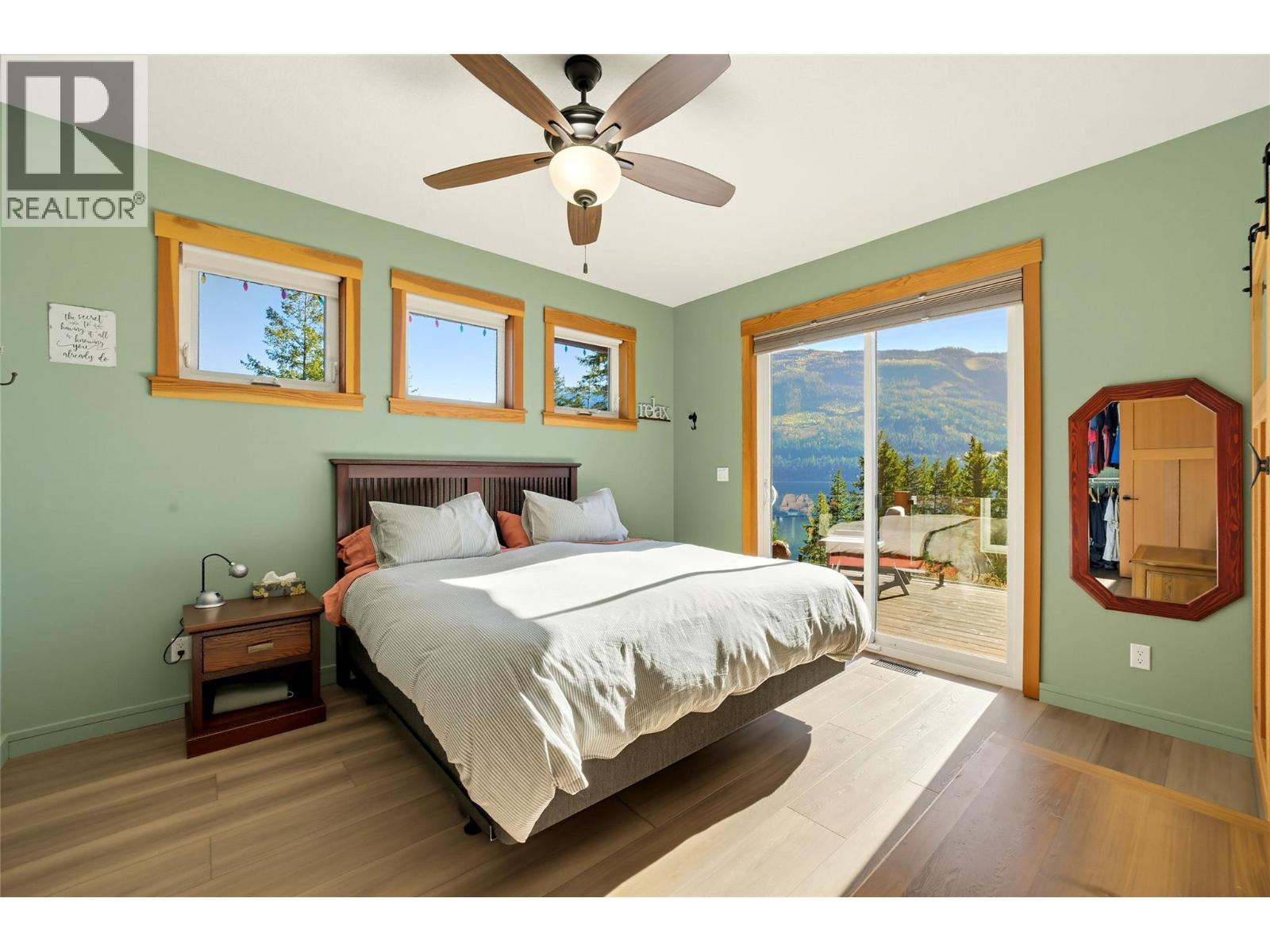 #4 5404 Sunnybrae Canoe Point Road - 21