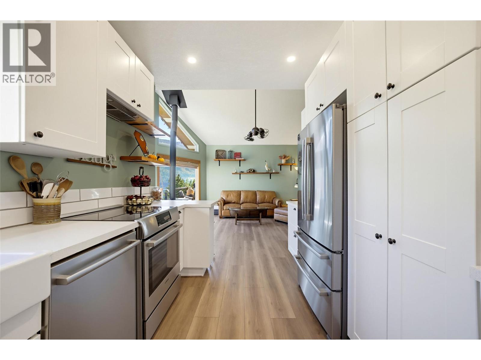 #4 5404 Sunnybrae Canoe Point Road - 14