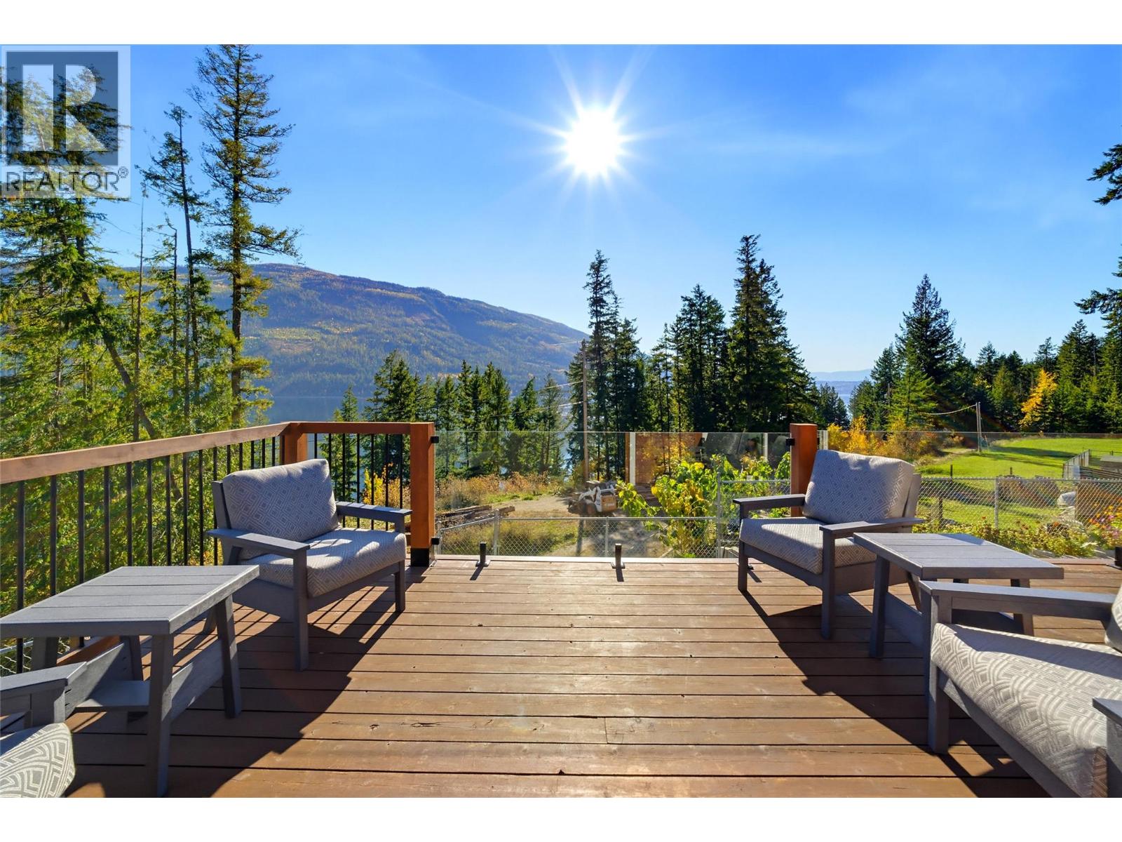 #4 5404 Sunnybrae Canoe Point Road - 41