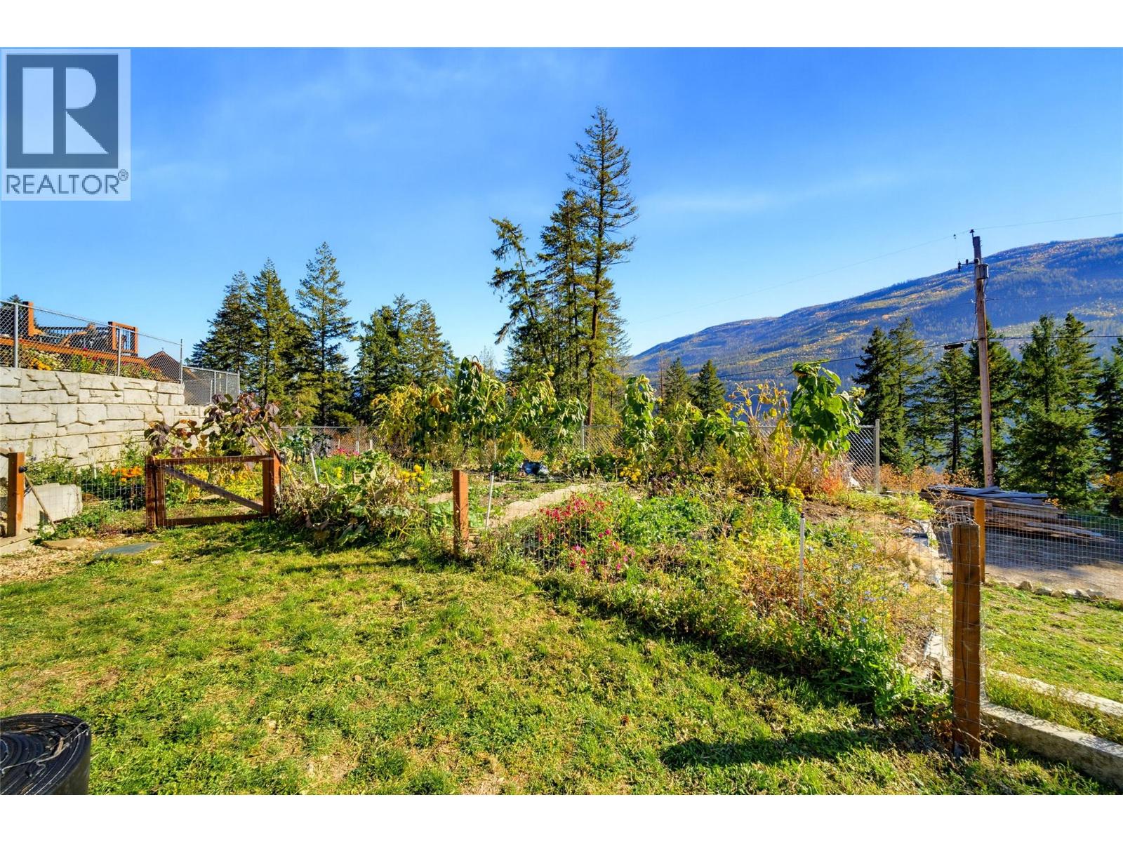 #4 5404 Sunnybrae Canoe Point Road - 55