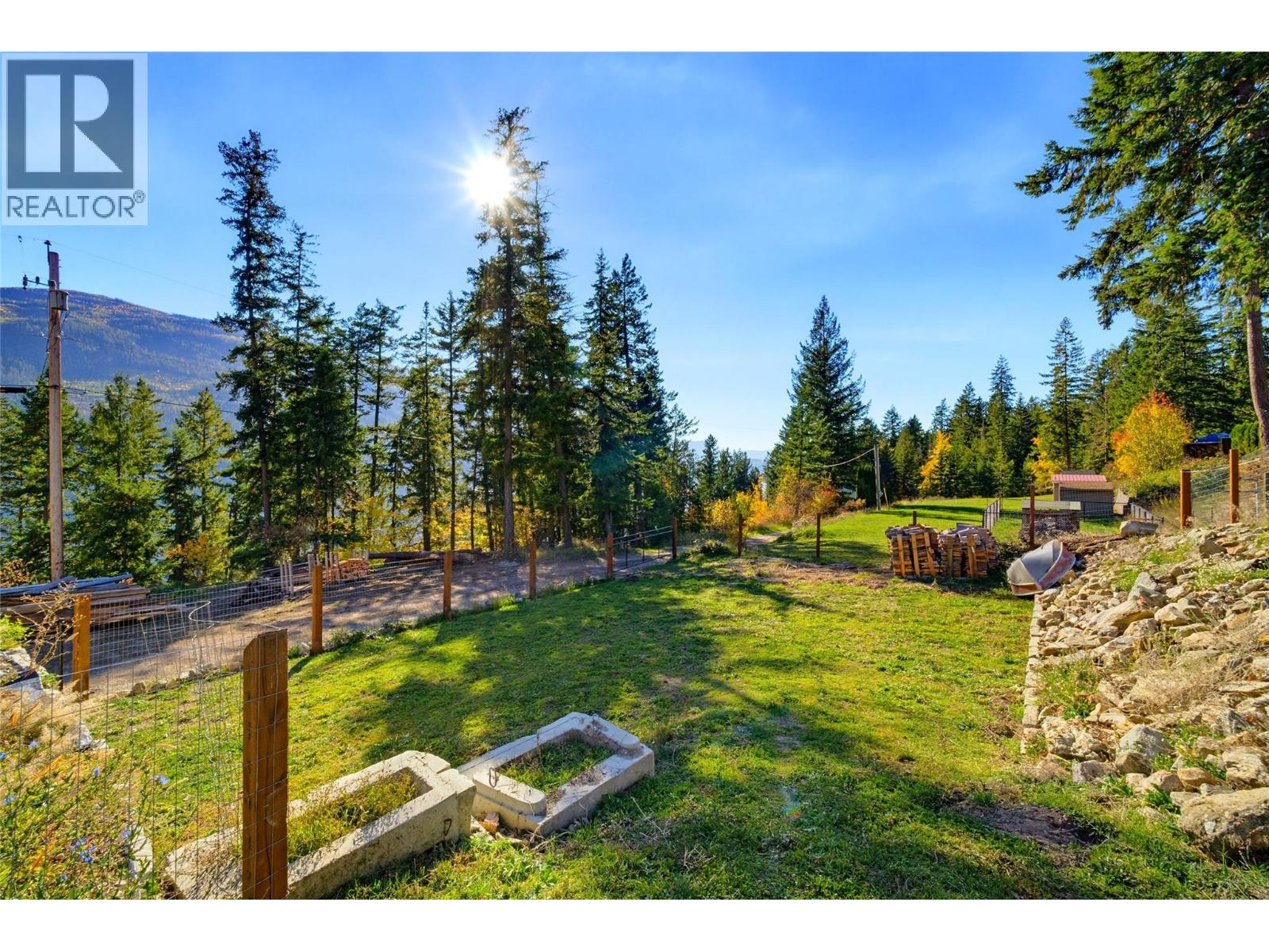 #4 5404 Sunnybrae Canoe Point Road - 56