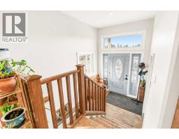 Living room - 4301 39 Avenue, Ponoka, AB T4J1A7 Photo 9