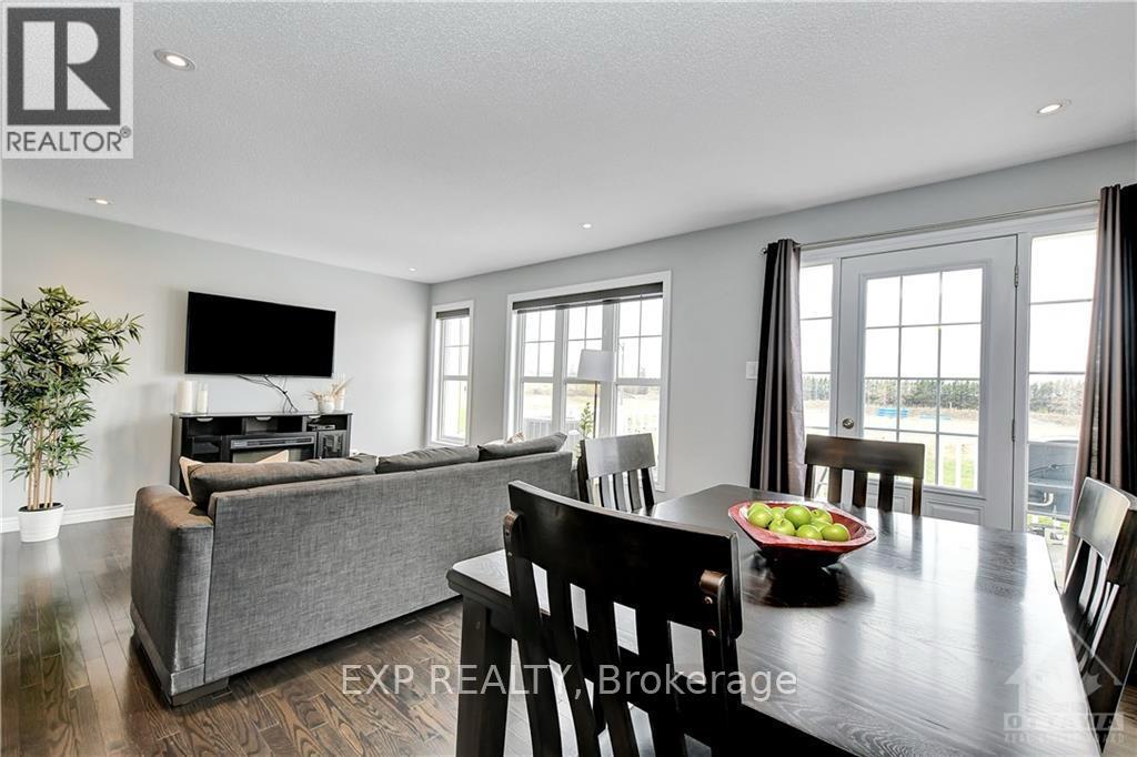 181 PAR-LA-VILLE CIRCLE, Ottawa — photo 6