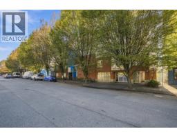 401 137 E 1st Street, North Vancouver, BC V7L1B2 Photo 24