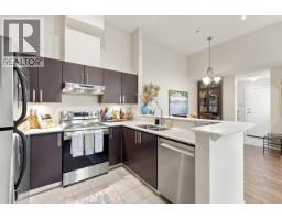 401 137 E 1st Street, North Vancouver, BC V7L1B2 Photo 9
