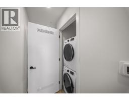 503 422 E 3rd Street, North Vancouver, BC V7L1G2 Photo 11
