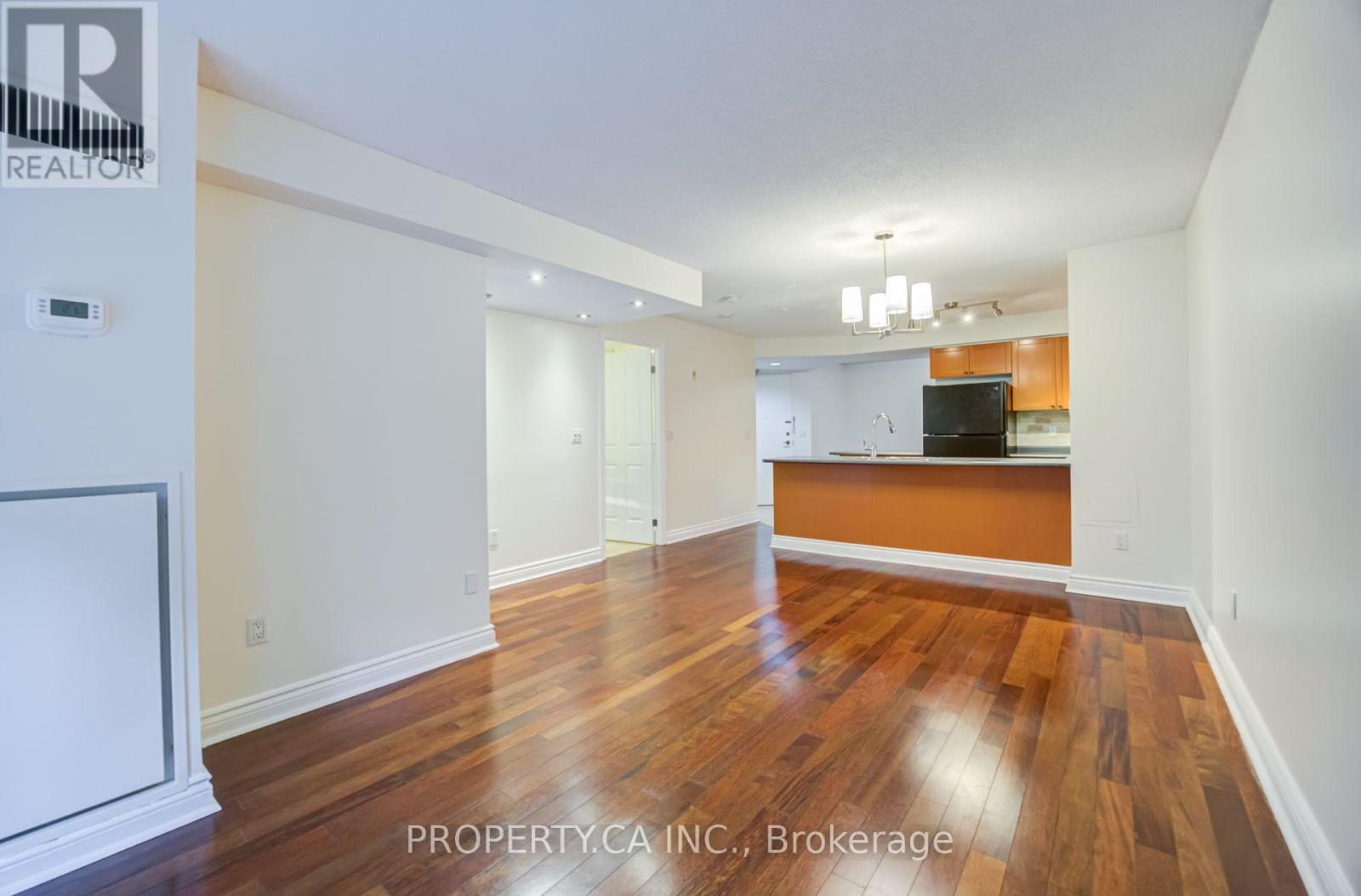 209- 330 Adelaide Street East, Toronto, ON photo 18