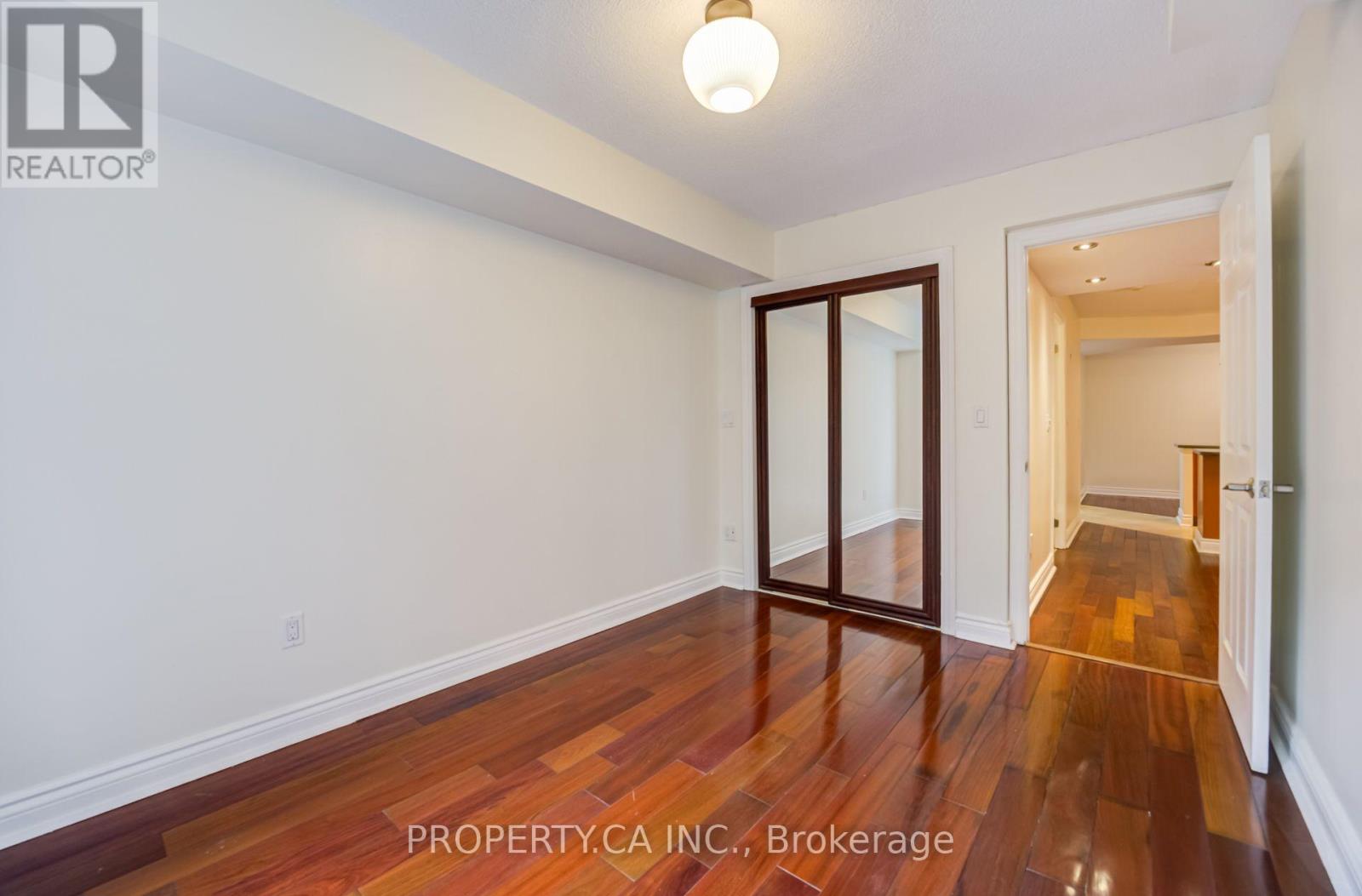 209- 330 Adelaide Street East, Toronto, ON photo 24