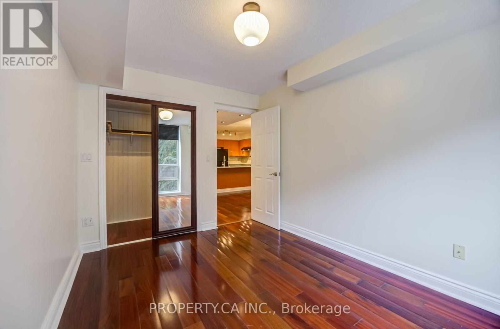 209- 330 Adelaide Street East, Toronto, ON photo 25