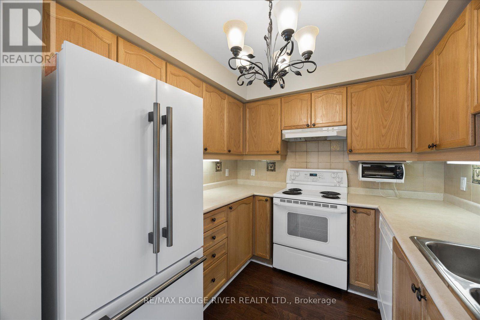 405- 452 Scarborough Golf Club Road, Toronto, ON photo 10