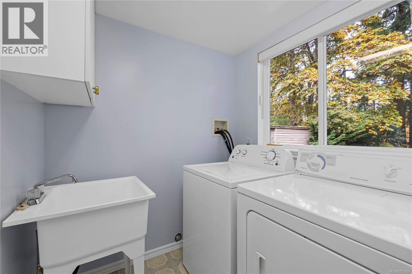 1024 Centre Cres - 28