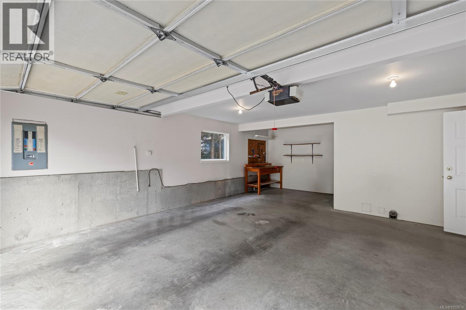 1024 Centre Cres - 29