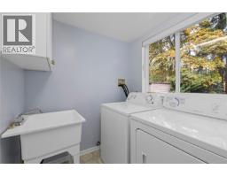 1024 Centre Cres, Qualicum Beach, BC V9K2G6 Photo 28