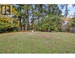 1024 Centre Cres, Qualicum Beach, BC V9K2G6 Photo 37