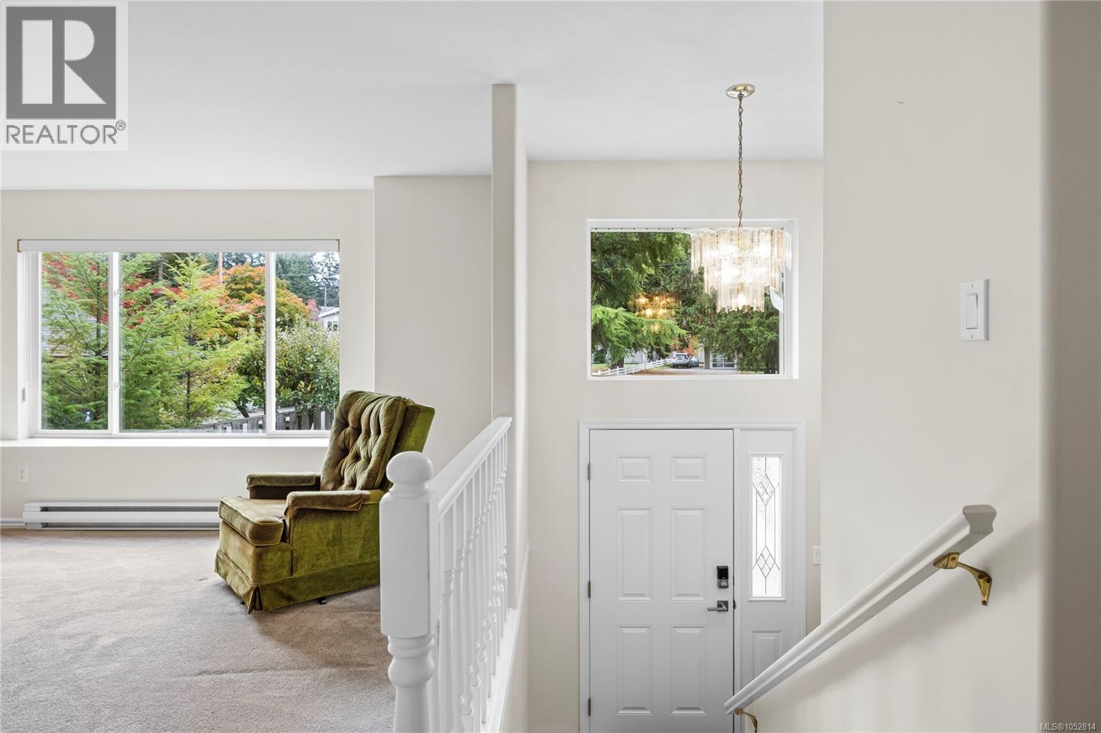 1024 Centre Cres - 7