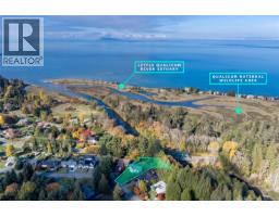 1024 Centre Cres, Qualicum Beach, BC V9K2G6 Photo 45