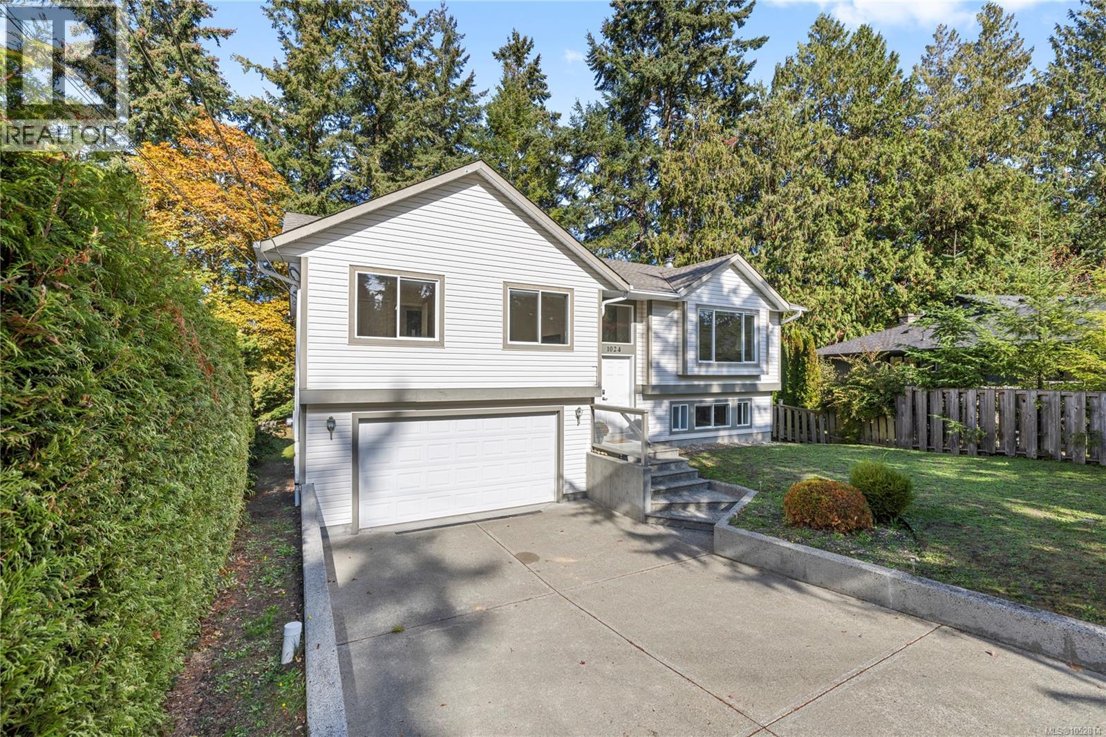 1024 Centre Cres - 40