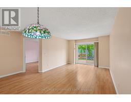 Dining room - 18 Daphne Crescent, Ottawa, ON K2S1Y1 Photo 8