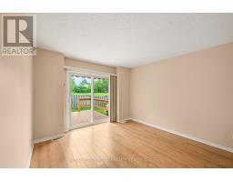 Living room - 18 Daphne Crescent, Ottawa, ON K2S1Y1 Photo 7