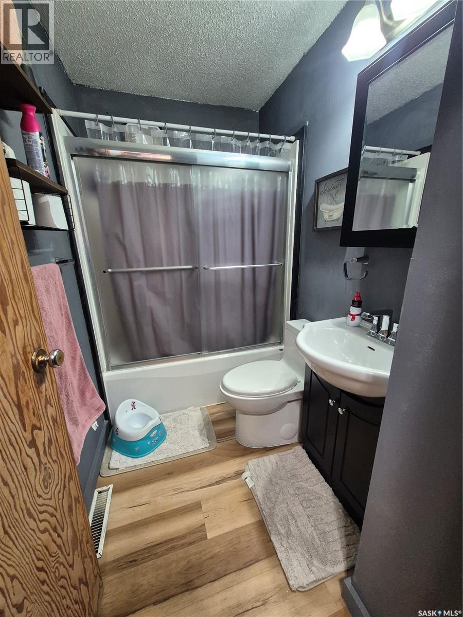 505 Bertrand AVENUE, Radville — photo 19