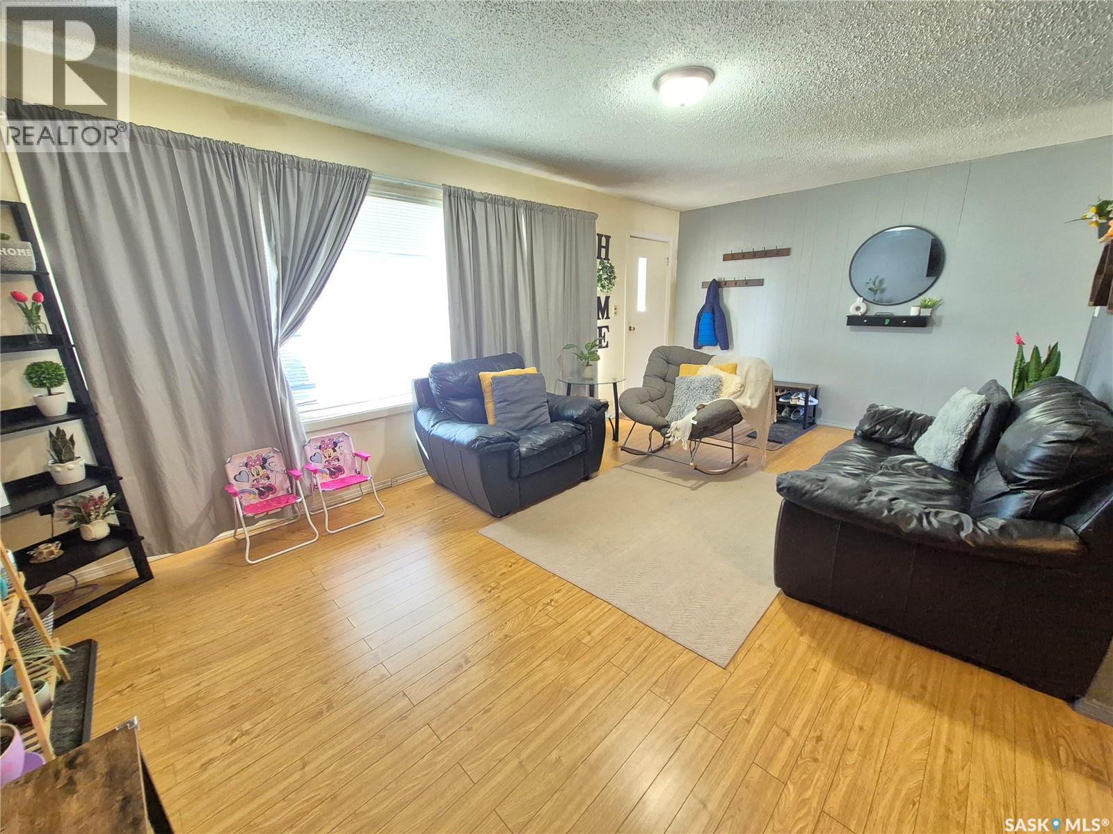 505 Bertrand AVENUE, Radville — photo 6