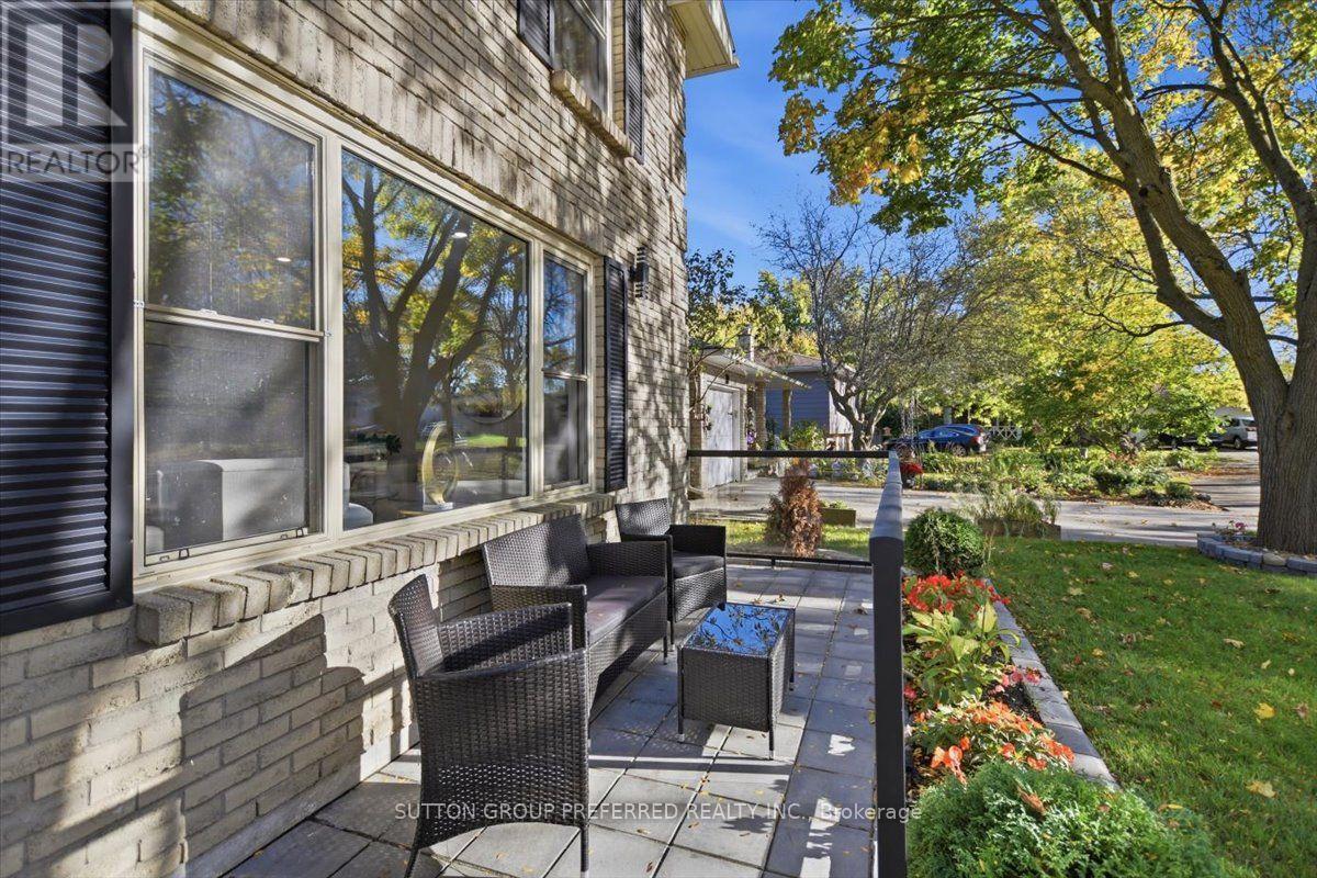 74 WINDING WOODS CRESCENT, London North (North F) — photo 2