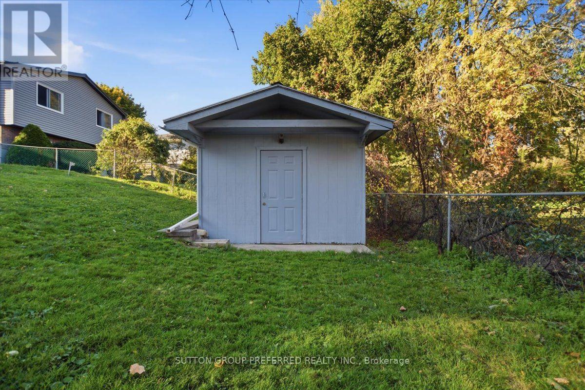 74 WINDING WOODS CRESCENT - 48