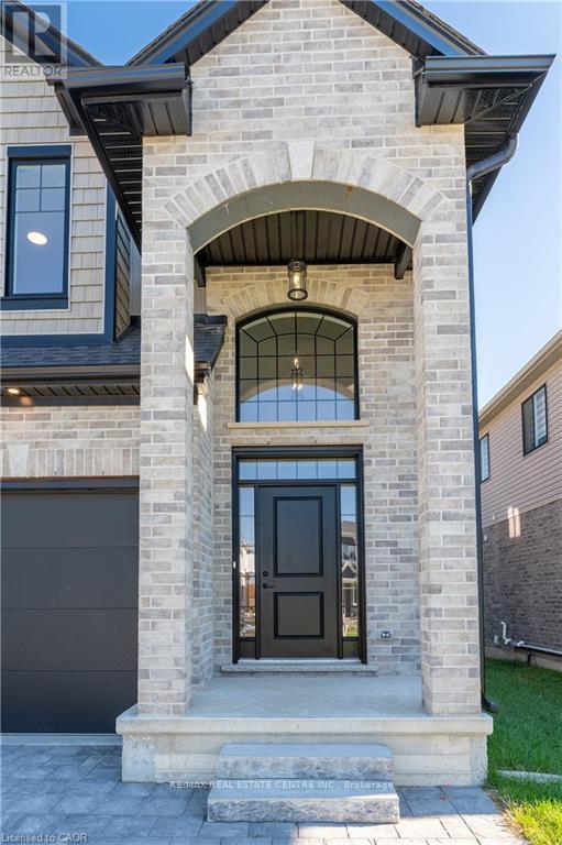1761 FINLEY CRESCENT, London North (North I) — photo 2