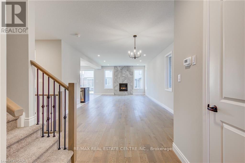 1761 FINLEY CRESCENT, London North (North I) — photo 4