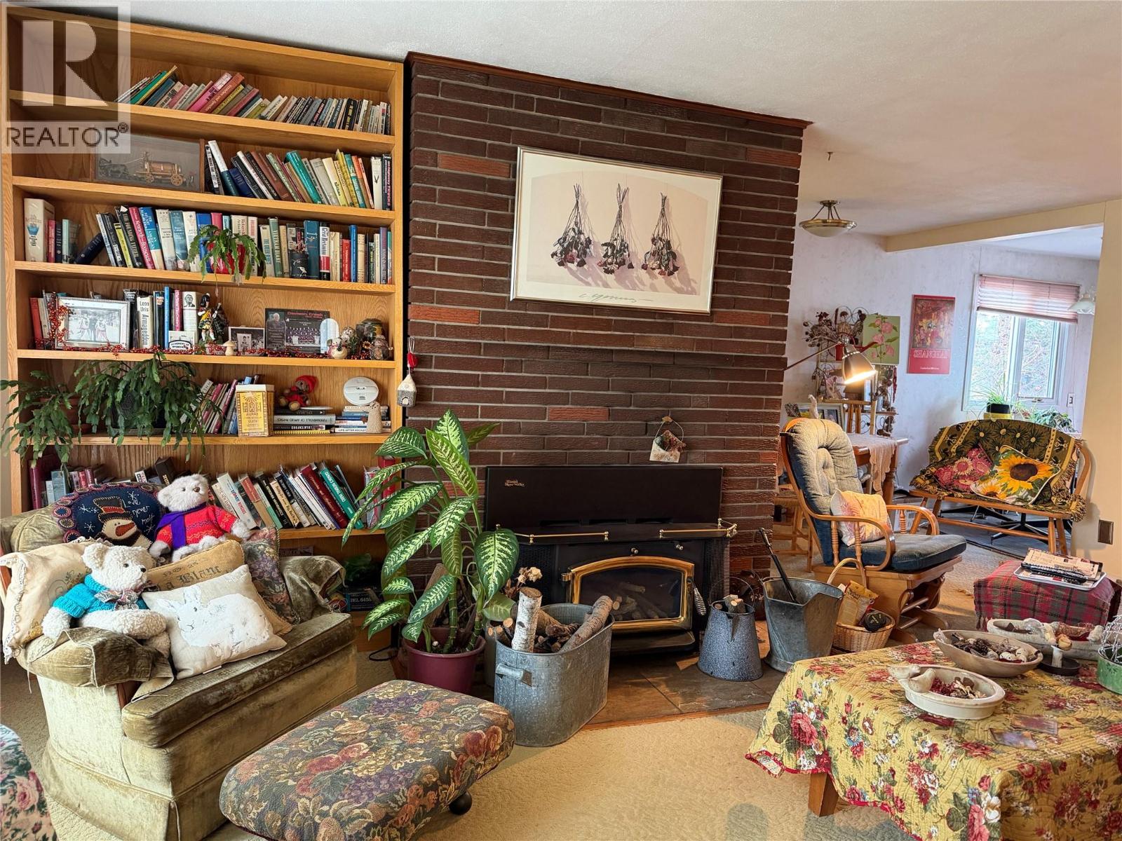 932 111 Avenue - 2