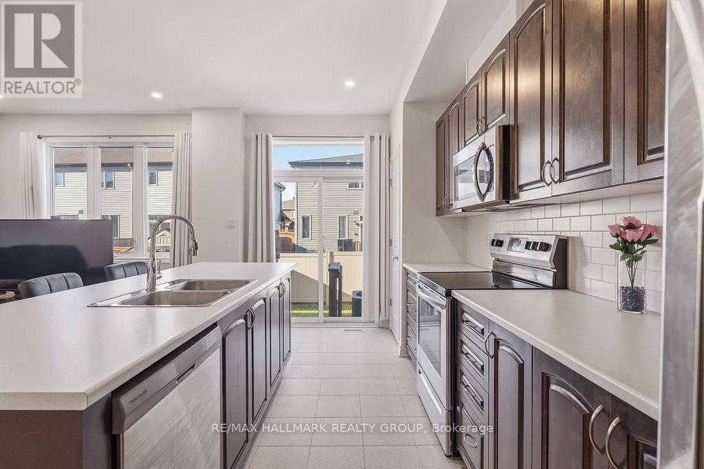 Condos for Sale in Ottawa – 669 JEROME JODOIN DRIVE, Ottawa – By Peter Sagos - Image 22