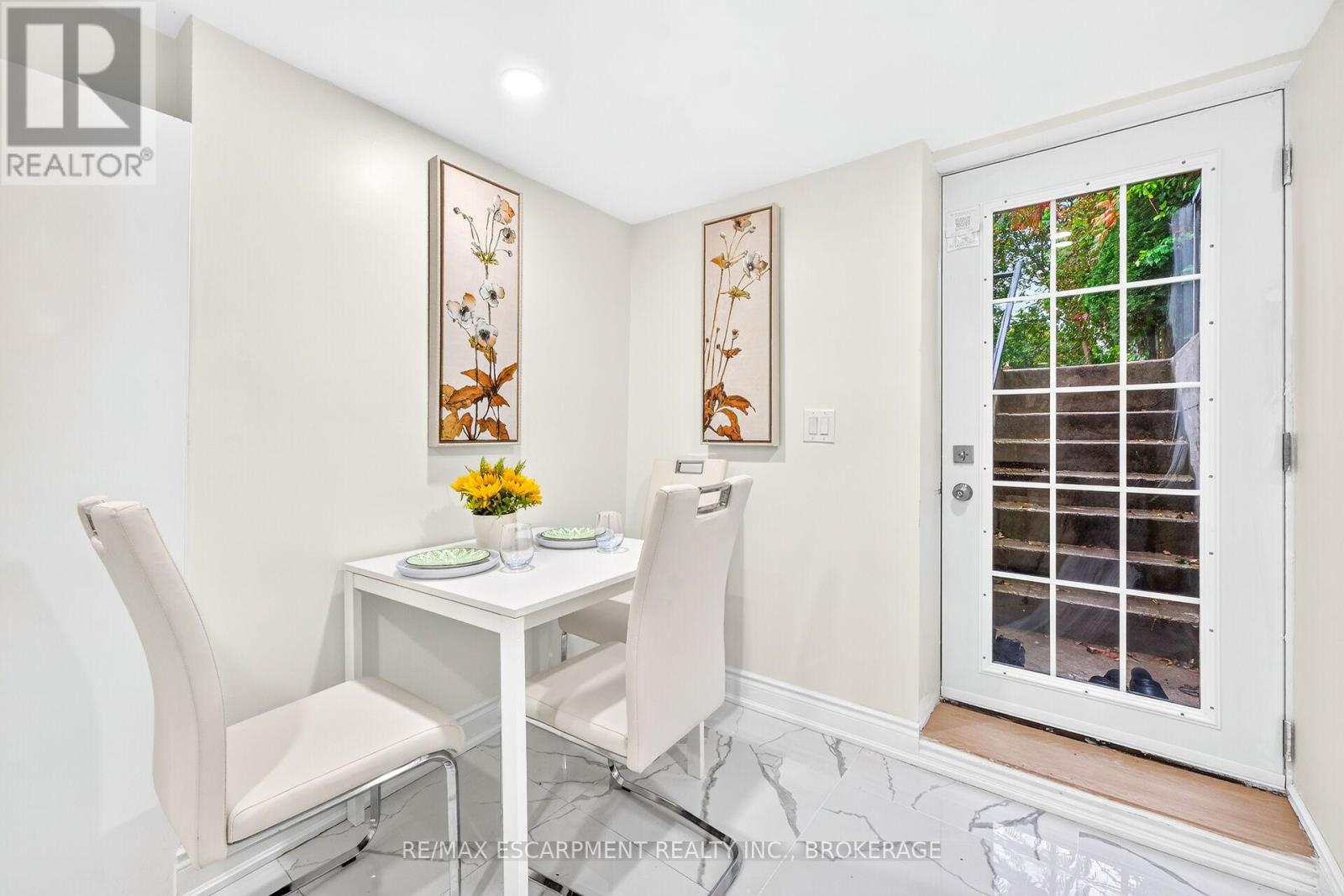5662 MORDEN DRIVE - 35