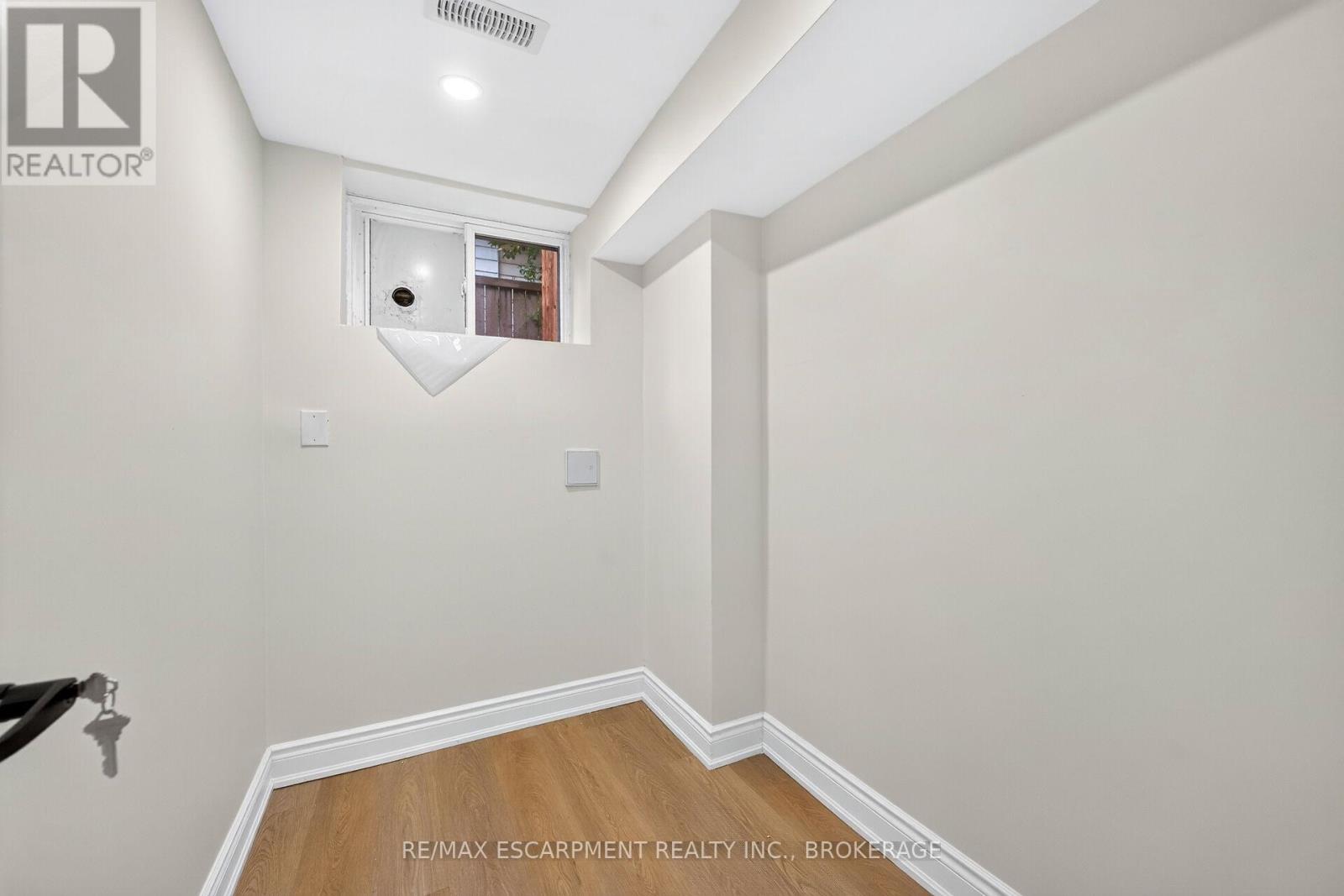 5662 MORDEN DRIVE - 45