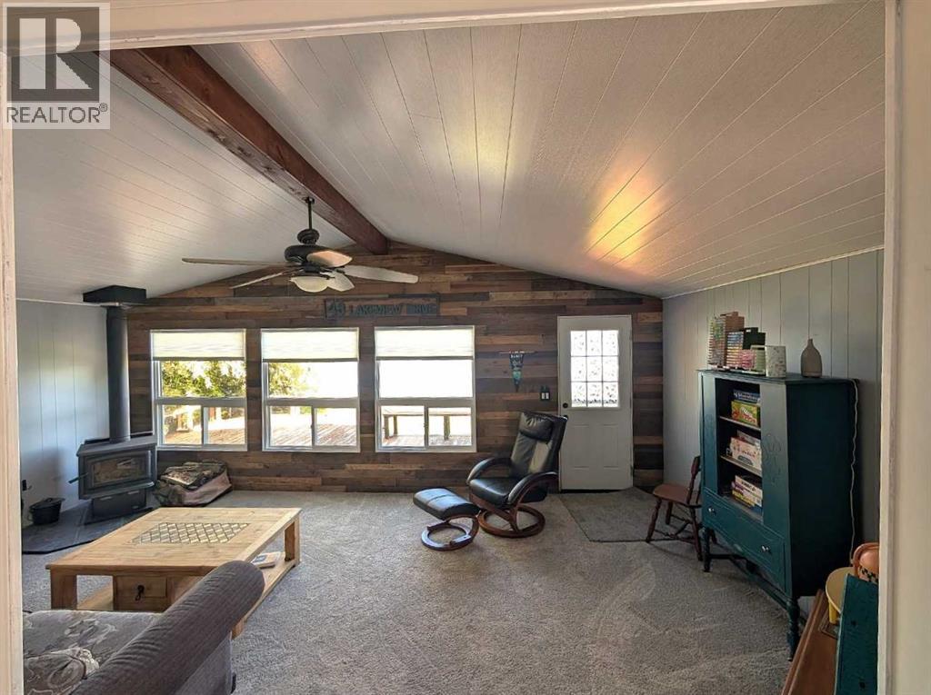 Listing photo – 43 Lakeshore Drive, Grandview