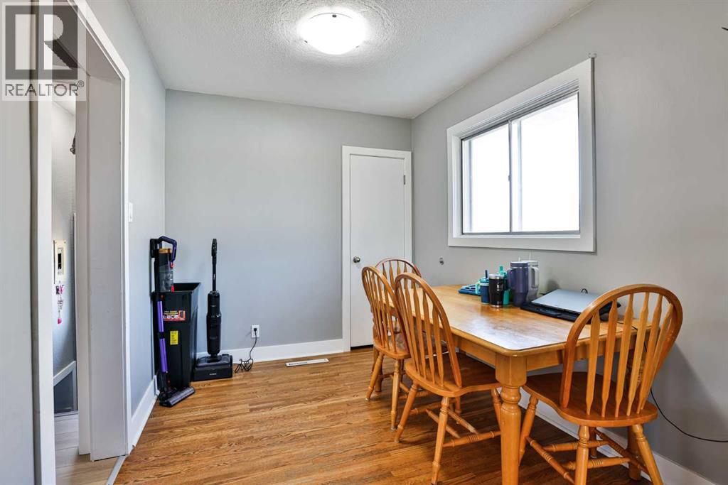 220 23 Street S, Lethbridge — photo 11