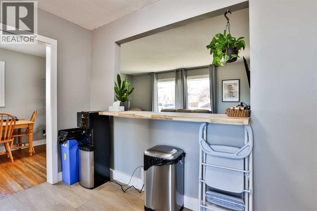 220 23 Street S, Lethbridge — photo 13